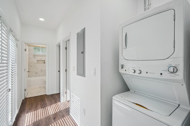 Photo - 2359 Beecher Rd SW House