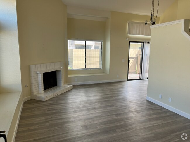 Building Photo - 1528 Granite Hills Dr