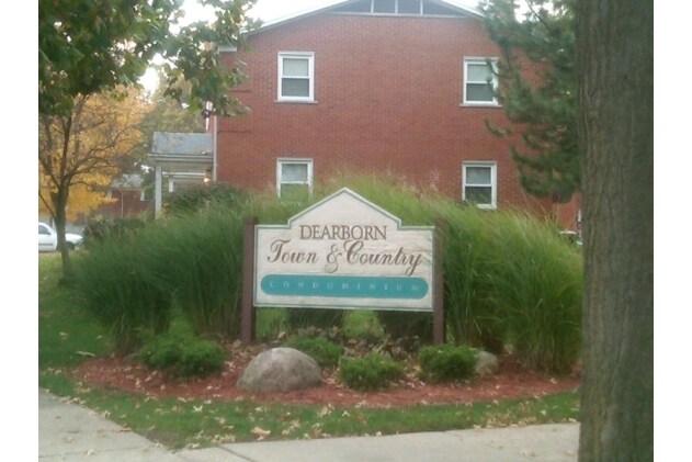 Foto del edificio - 6841 Country Ln