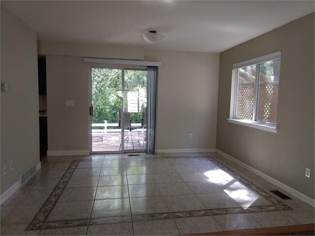 Foto del edificio - Three Bedroom Home Available For Rent in Niwot