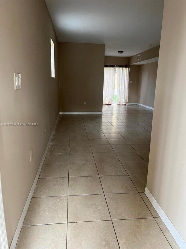 Foto del edificio - 945 NE 33rd Terrace