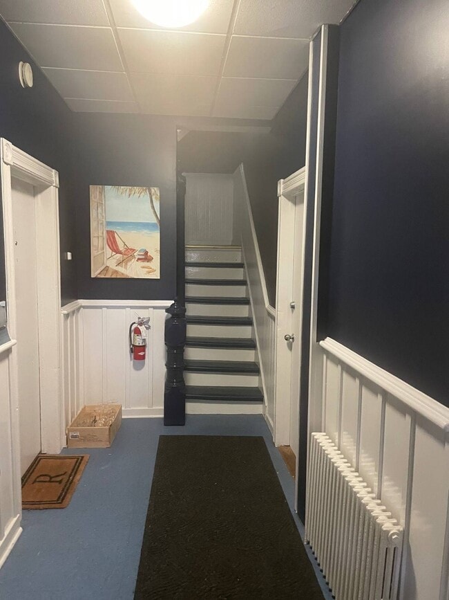 Building Photo - 420 Littleworth Ln