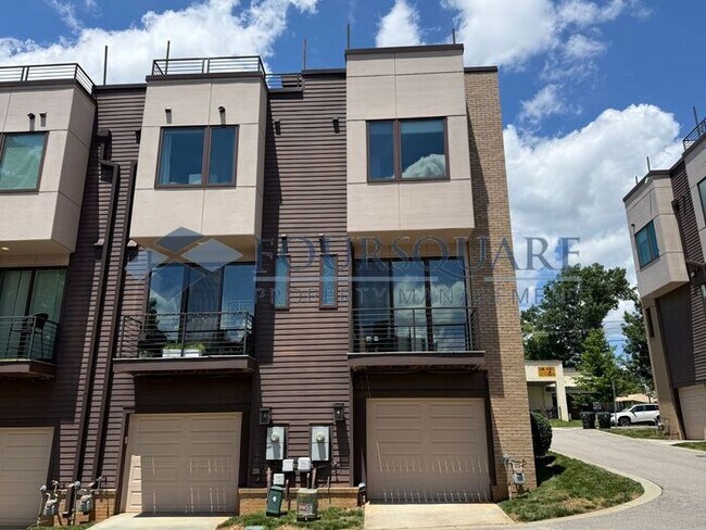 Building Photo - Beautiful  3-Bed / 3.5-Bath End-Unit Townhome with Rooftop Patio, Skyline Views & Climate-Control...