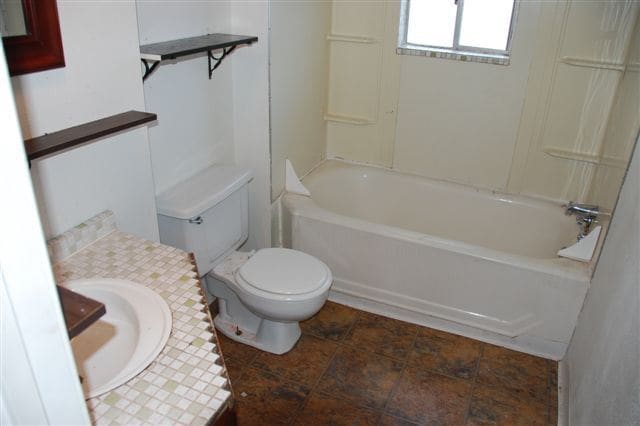 Building Photo - 3 br, 1 bath House - 91729 Youngs River Road
