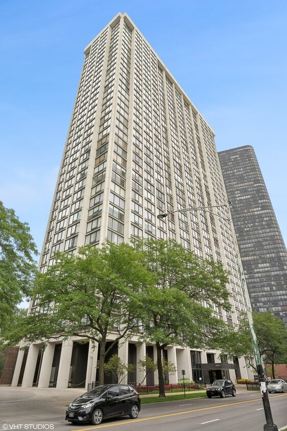 Primary Photo - 5445 N Sheridan Rd