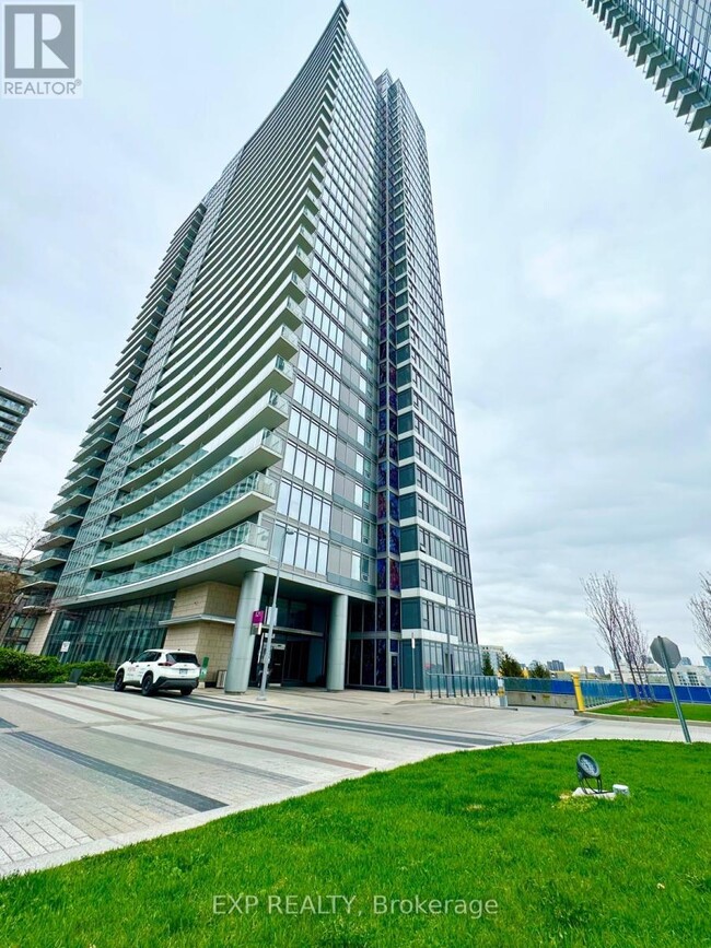 Building Photo - 121 McMahon Dr