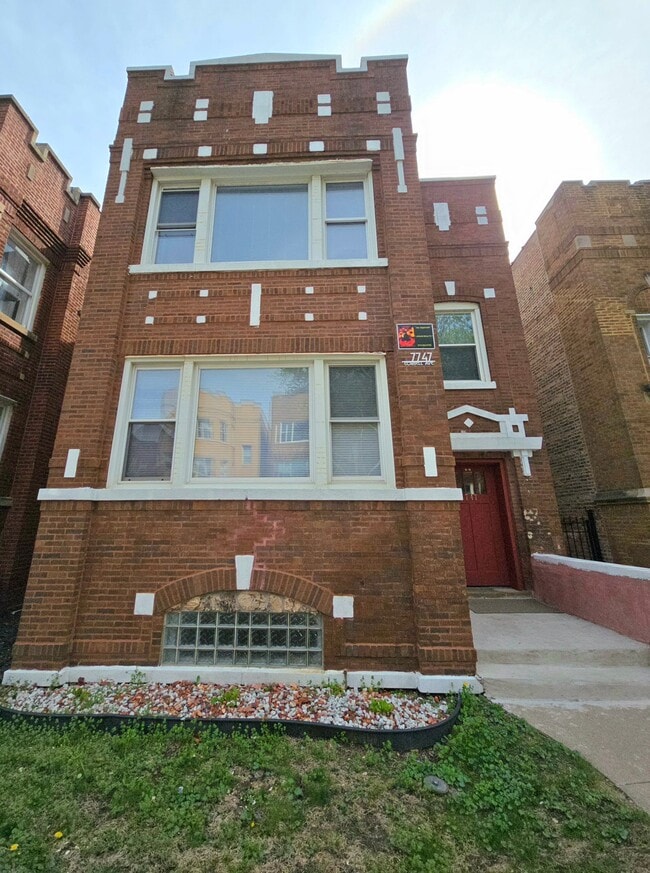 Building Photo - 7747 S Cornell Ave