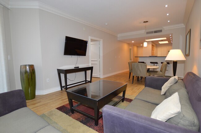 Foto del edificio - MERIDIAN FURNISHED 2 BDR /2 BATH Luxury Co...