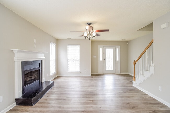 Foto del edificio - Spacious 3 Bedroom Raleigh Home