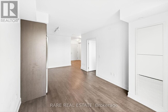 Photo du bâtiment - 2550 Simcoe St N