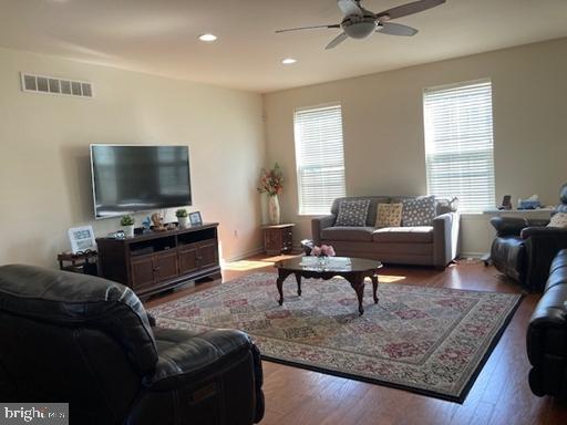 Building Photo - 628 Rigel Way