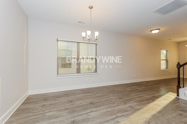 Building Photo - One Month FREE RENT!!!