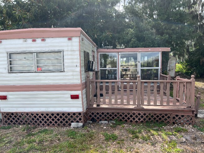 Foto del edificio - 1601 S Lake Reedy Blvd