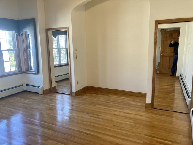 Foto del edificio - 617 E 3rd St