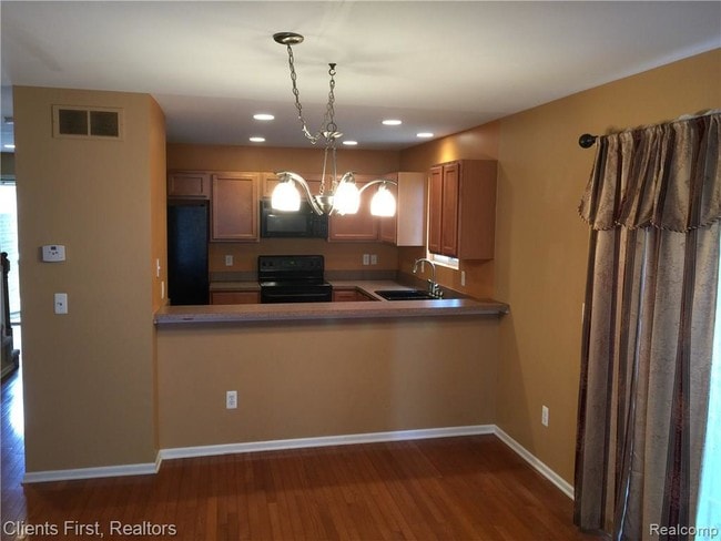 Building Photo - 9041 Newport Way