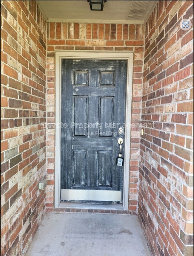 Photo - 921 Prairie Wind Way Townhome