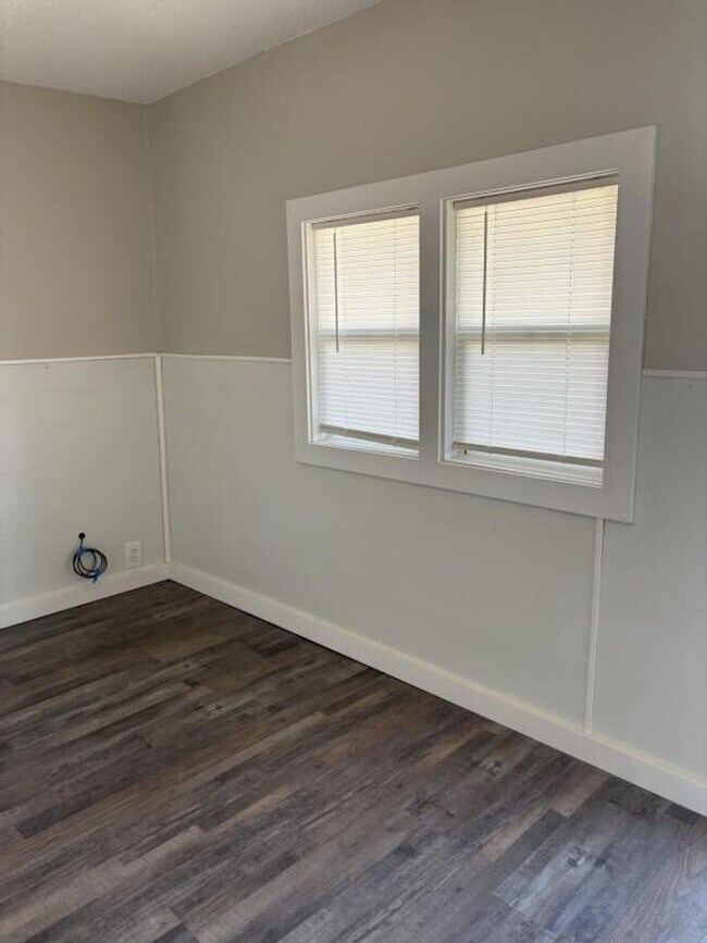 Foto del edificio - 1610 Chippewa Ave SE