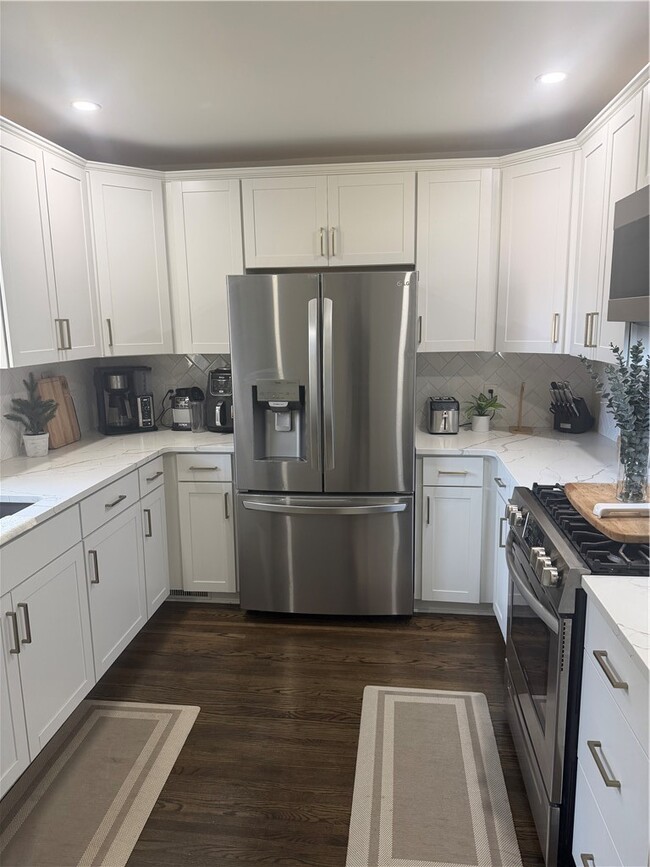 Foto del edificio - 1560 Blossom Rd