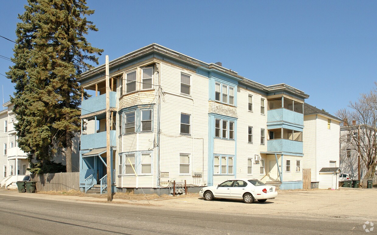 238240 Valley St, Manchester, NH 03103 Apartments in Manchester, NH