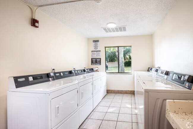 Foto del interior - Misty Oaks Apartments