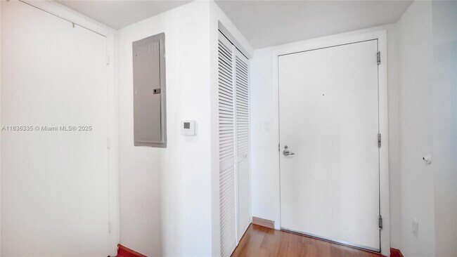 Foto del edificio - 1800 N Bayshore Dr