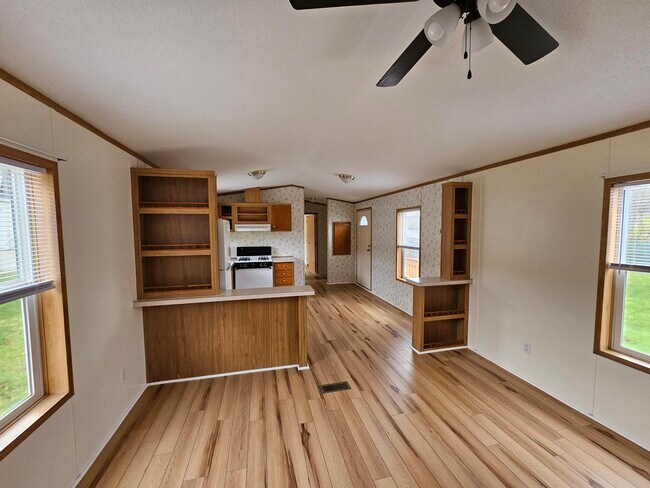 Building Photo - 21 Sunnyfield Dr