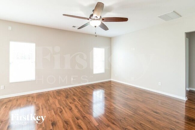 Foto del edificio - 406 Mountain Laurel Cir