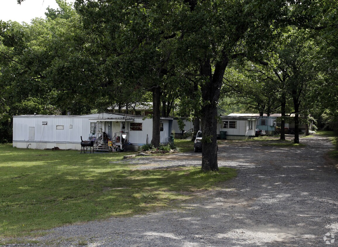 10008 Macarthur Dr, North Little Rock, AR 72118 Apartments in North