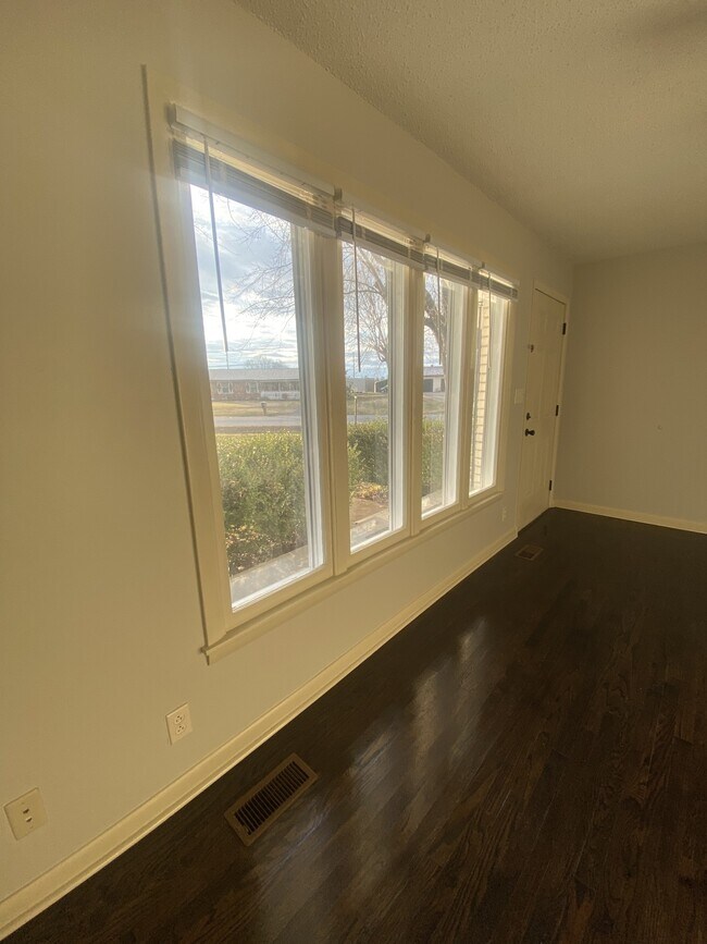 1887 Patricia Dr, Clarksville, TN 37040 House Rental in Clarksville