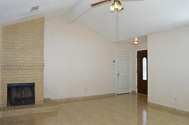 Foto del edificio - 13115 Pebblewalk Cir S