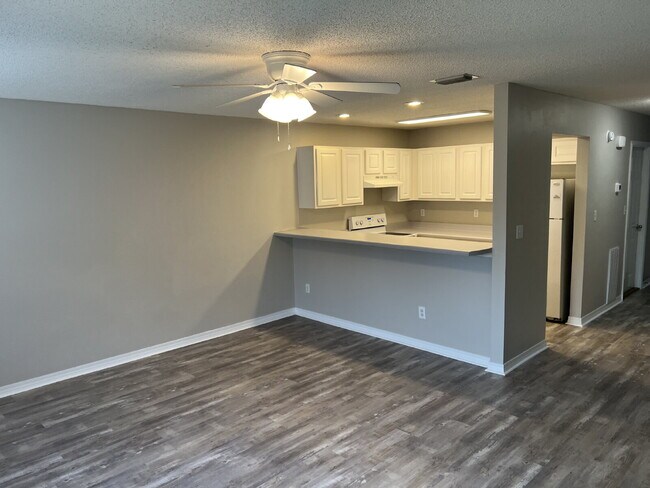 Foto del edificio - "Charming 2-Bed Townhouse in Fort Walton B...