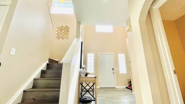 Building Photo - 144 Lakeview Shores Crt