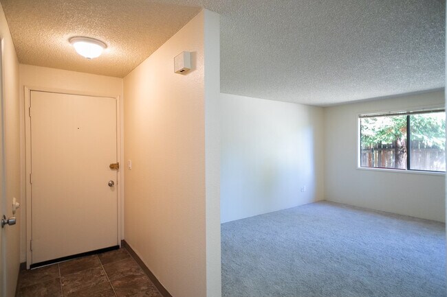 Entry way - 14621 NE Coast Pine Ct