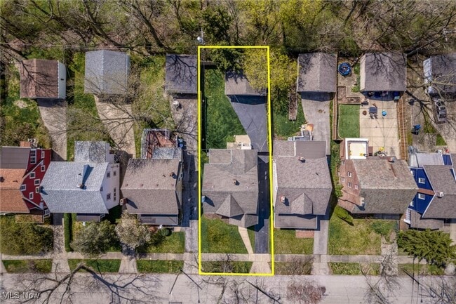 Foto del edificio - 3478 Northcliffe Rd