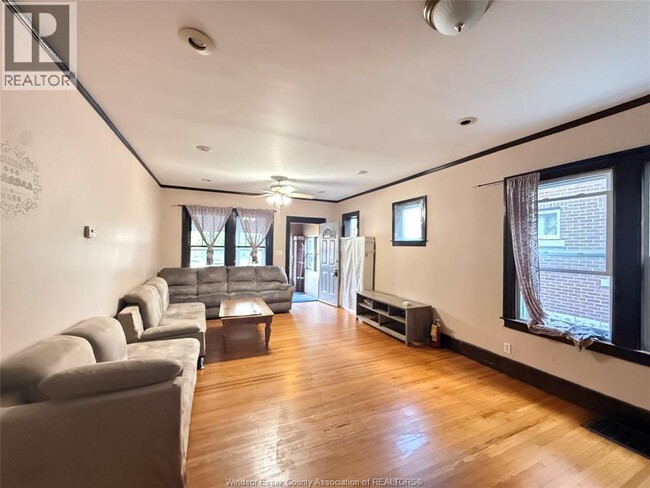 Building Photo - 467 Partington Ave