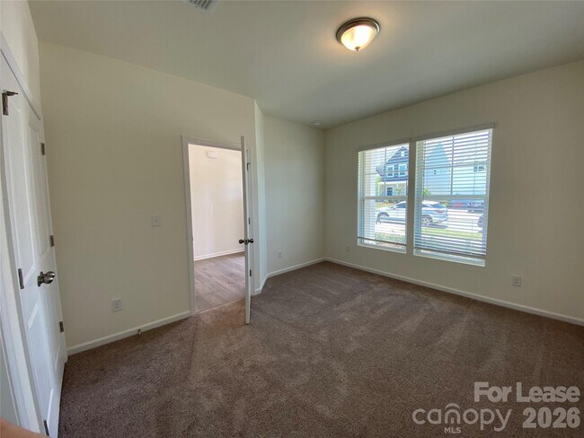 Foto del edificio - 1326 Harleston St