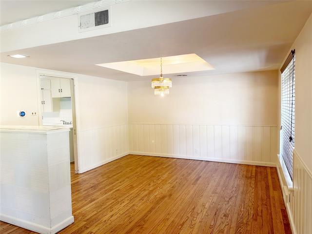 Building Photo - 1027 Waterford Dr