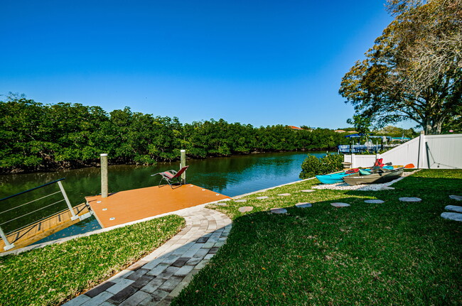 Building Photo - 4620 Bay Crest Dr