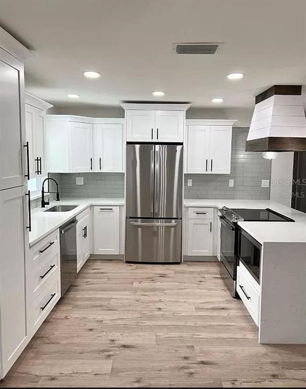 Building Photo - 3136 Laird Dr