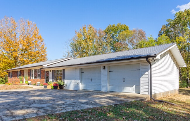 Photo - 9225 Amos Rd House