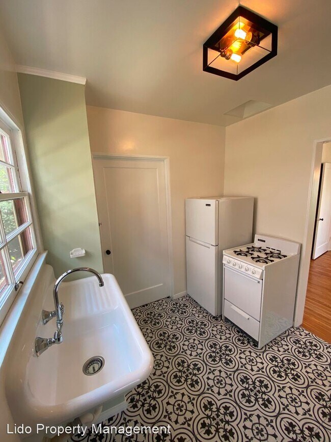 Foto del edificio - 2216-2220 Echo Park Ave