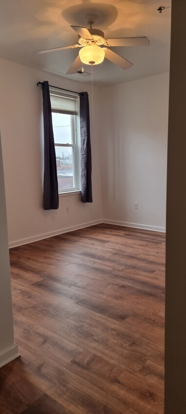Foto principal - 1118 S Charles St