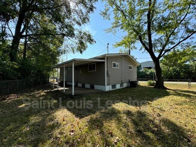 Building Photo - 745 Ferguson Ave