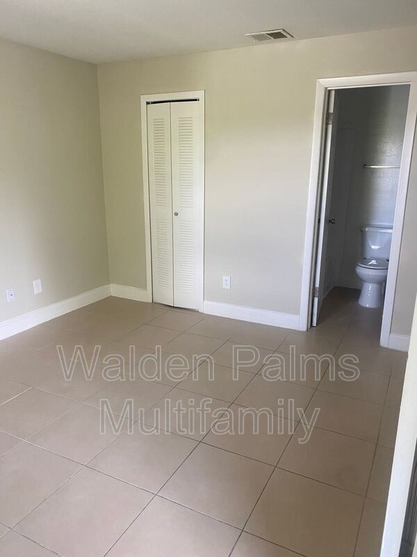 Building Photo - 4760 Walden Cir