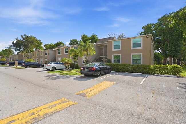 Building Photo - 950 NW 80th Ave