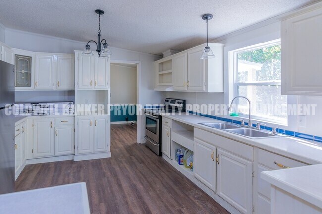 Foto del edificio - 1108 Shady Ln