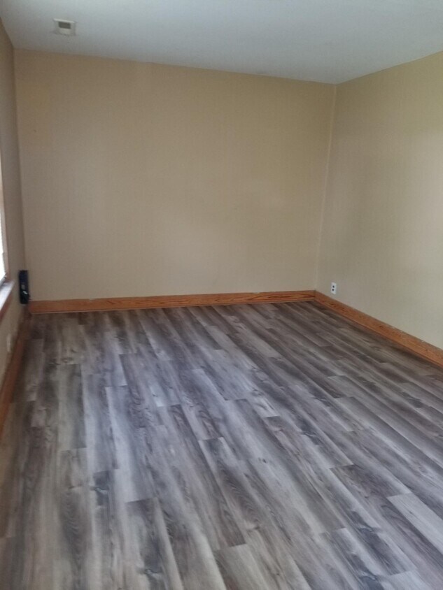 Foto principal - 105 S 12th St