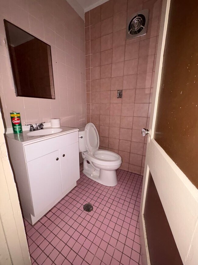 Foto del edificio - 4835 N Broad St