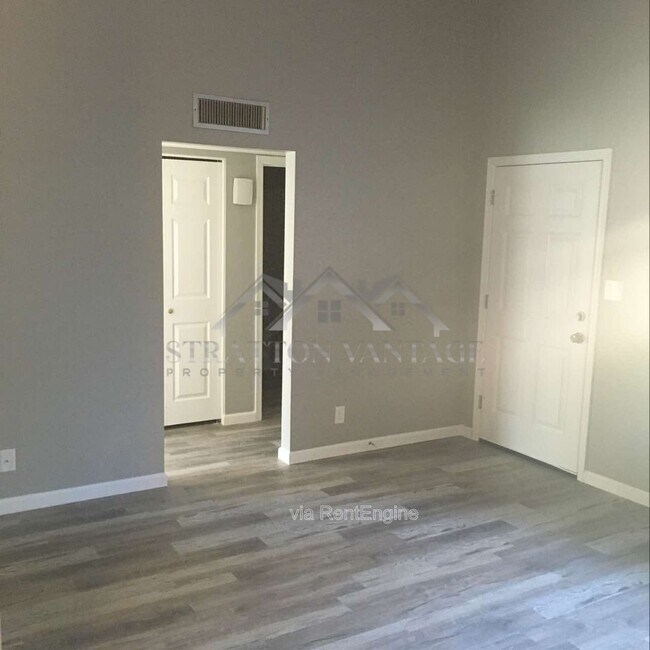 Foto del edificio - 852 N Stapley Dr