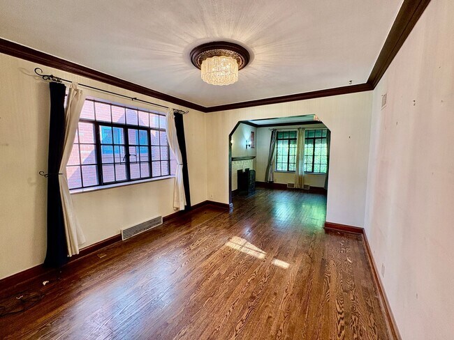 Foto del edificio - 6040 Marquette Ave